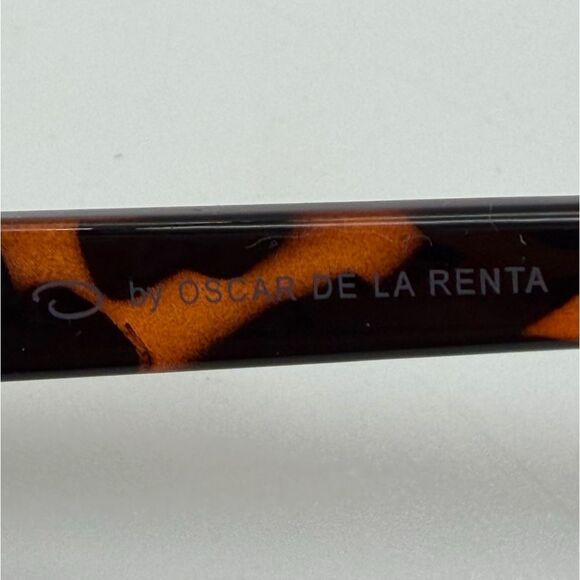 NWT Oscar de la Renta Women’s Polarized Sunglasses 1309P 215 main image 2